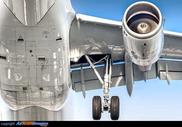 Airbus A320-214 Airbus A320-214