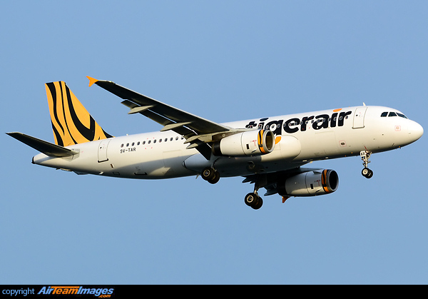 Airbus A320-214 Airbus A320-214