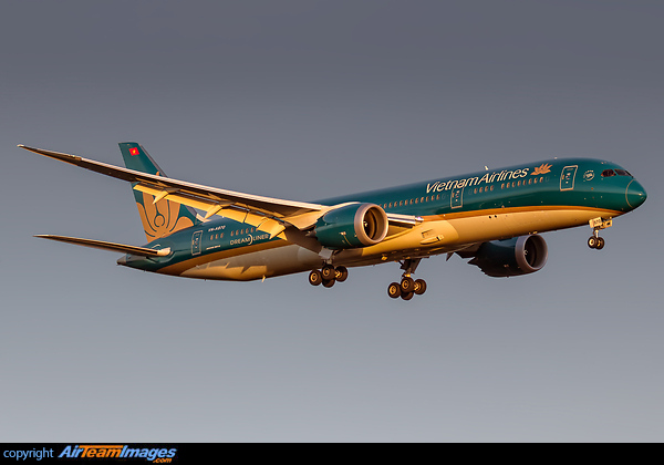 Boeing 787-9 Dreamliner Boeing 787-9 Dreamliner