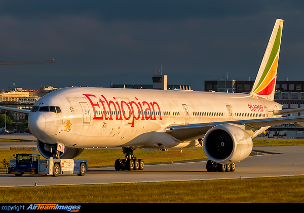 Boeing 777-36N/ER Boeing 777-36N/ER