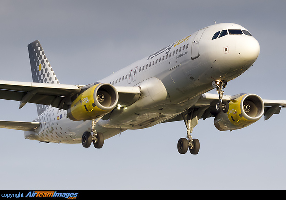 Airbus A320-232 Airbus A320-232