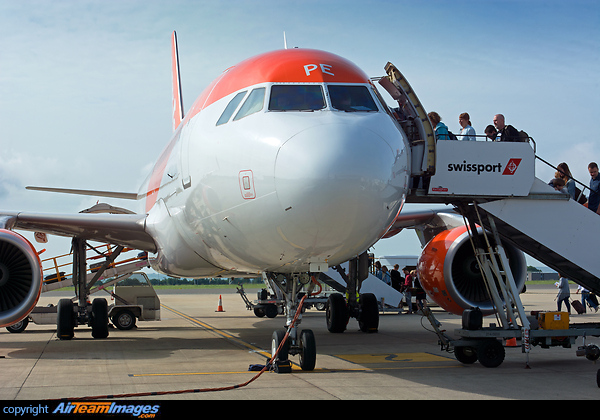 Airbus A320-214 Airbus A320-214