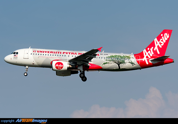 Airbus A320-216 Airbus A320-216