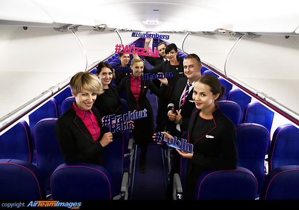Airbus A320-232 Airbus A320-232