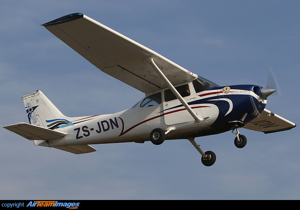 Involved in a fatal accident September 2017. Two young aviators died, R.I.P. Cessna 172M Skyhawk