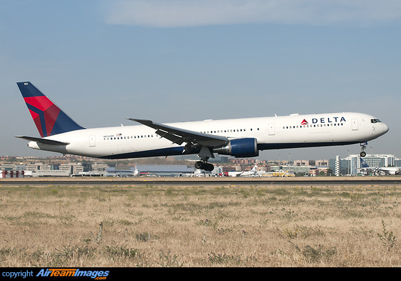 Boeing 767-432/ER Boeing 767-432/ER