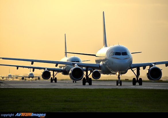 Airbus A319-131 Airbus A319-131