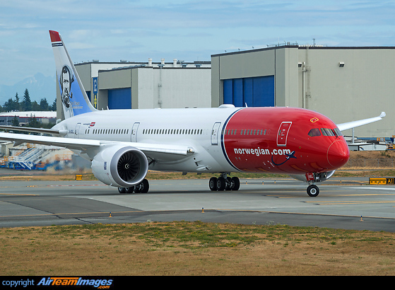 Taxing out on her delivery flight to Oslo, Norway Boeing 787-9 Dreamliner