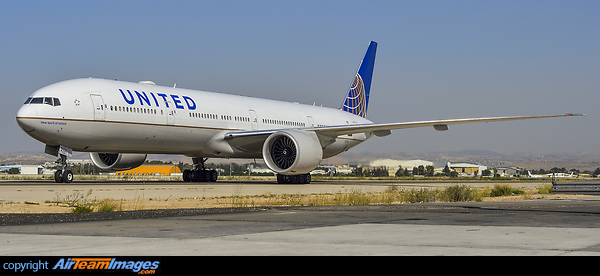 Boeing 777-322/ER Boeing 777-322/ER