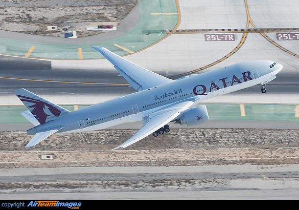 Boeing 777-2DZ/LR Boeing 777-2DZ/LR