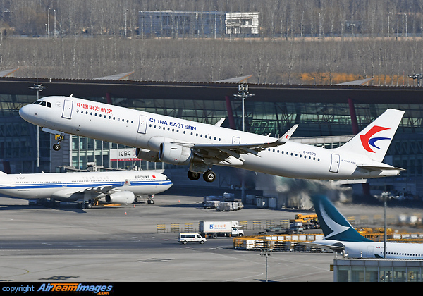 Airbus A321-211 Airbus A321-211