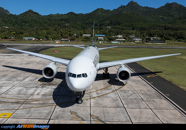 Boeing 777-219/ER Boeing 777-219/ER