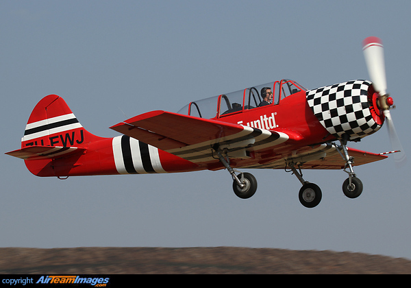 Yakovlev Yak-52 Yakovlev Yak-52