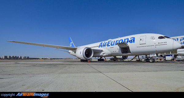 Boeing 787-8 Dreamliner Boeing 787-8 Dreamliner