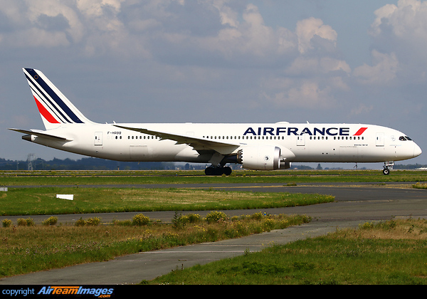 Boeing 787-9 Dreamliner Boeing 787-9 Dreamliner