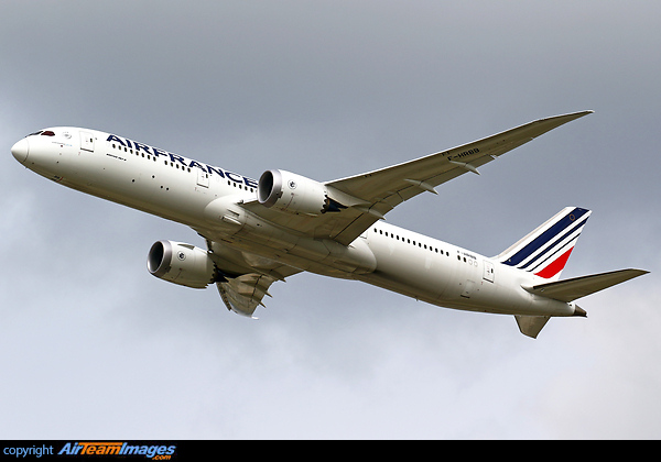 Boeing 787-9 Dreamliner Boeing 787-9 Dreamliner