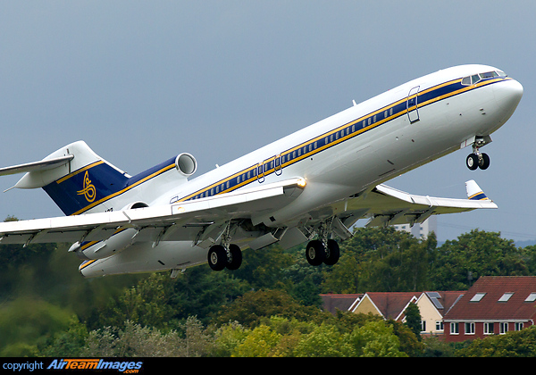 Departing to London-Stansted, from where it diverted earlier in the day Boeing 727-2U5 Adv Super 27