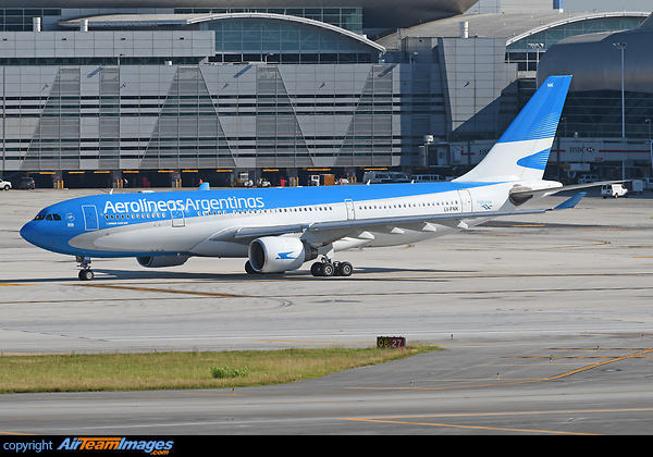 Airbus A330-223 Airbus A330-223