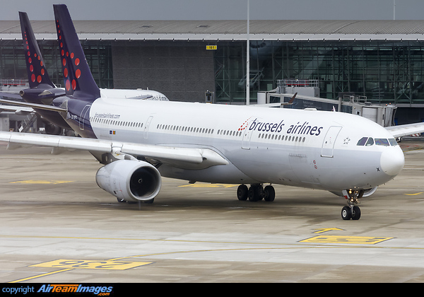 Airbus A330-343 Airbus A330-343