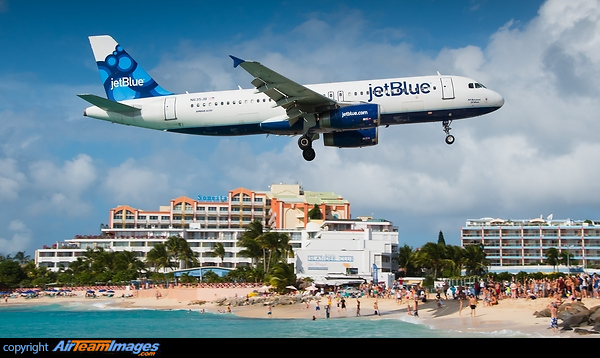 Airbus A320-232 Airbus A320-232