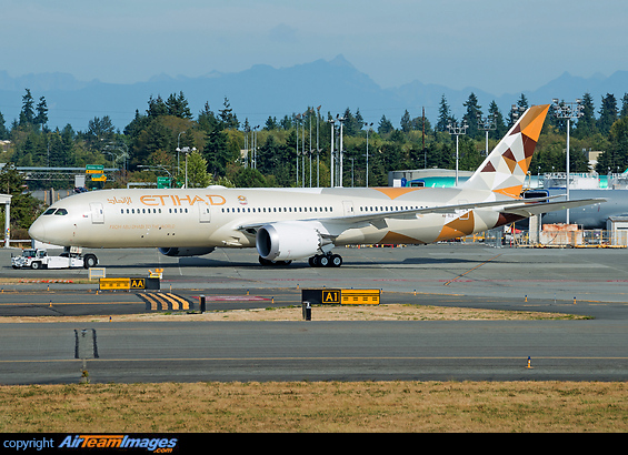 Boeing 787-9 Dreamliner Boeing 787-9 Dreamliner