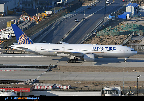 Boeing 777-222/ER Boeing 777-222/ER