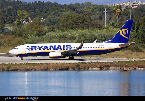 Boeing 737-8AS Boeing 737-8AS
