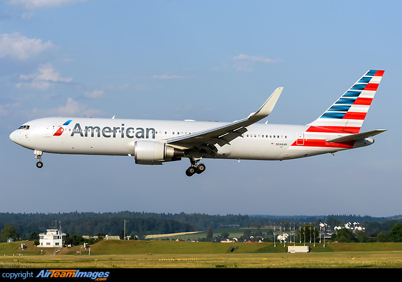 Boeing 767-323/ER Boeing 767-323/ER