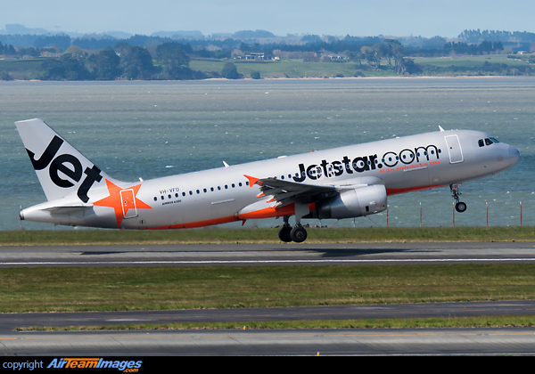 Airbus A320-232 Airbus A320-232