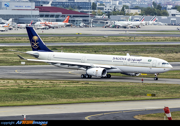 Airbus A330-343 Airbus A330-343
