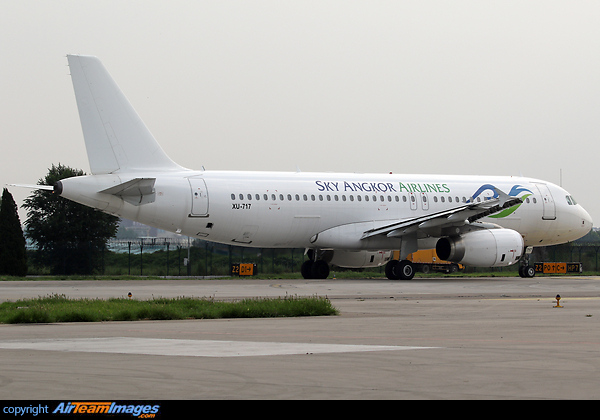 Airbus A320-232 Airbus A320-232