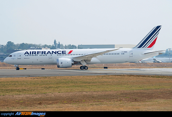 Boeing 787-9 Dreamliner Boeing 787-9 Dreamliner