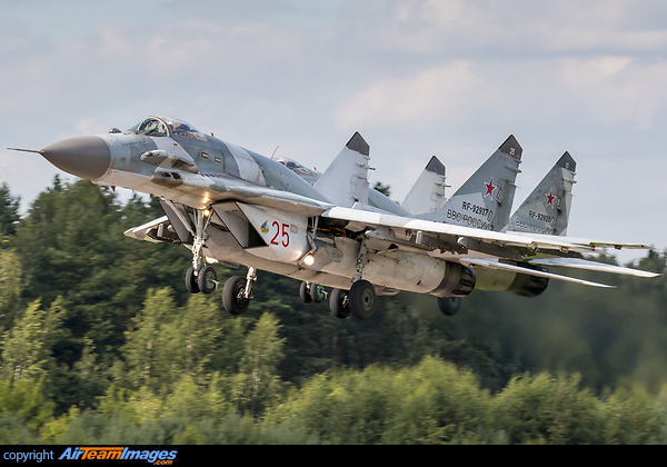 Mikoyan Gurevich MiG-29 Mikoyan Gurevich MiG-29