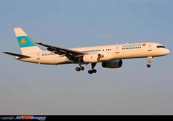 Boeing 757-2M6 Boeing 757-2M6