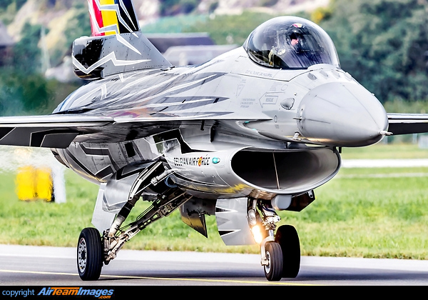 F-16AM Fighting Falcon F-16AM Fighting Falcon
