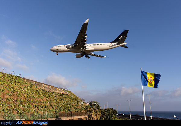 Airbus A330-223 Airbus A330-223
