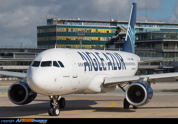 Airbus A320-214 Airbus A320-214