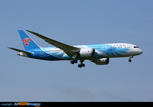 Boeing 787-8 Dreamliner Boeing 787-8 Dreamliner