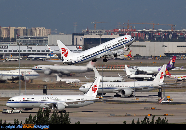 Boeing 737-89L Boeing 737-89L