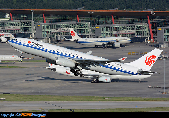 Airbus A330-243 Airbus A330-243
