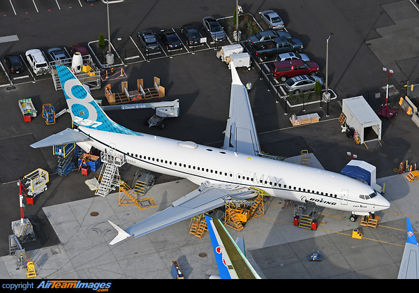 Boeing 737-8 MAX Boeing 737-8 MAX