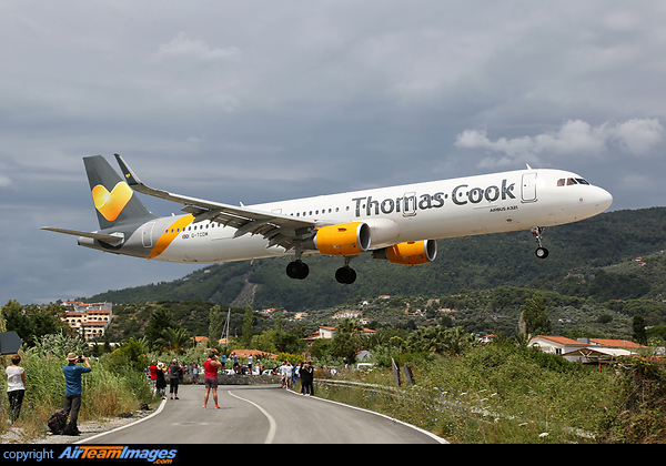 Airbus A321-211 Airbus A321-211
