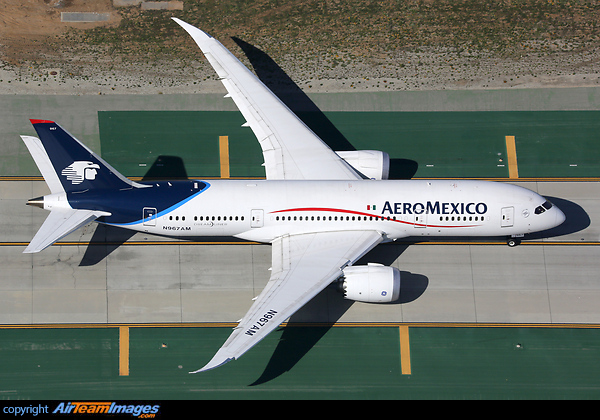 Boeing 787-8 Dreamliner Boeing 787-8 Dreamliner