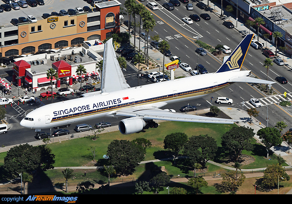 Boeing 777-312/ER Boeing 777-312/ER