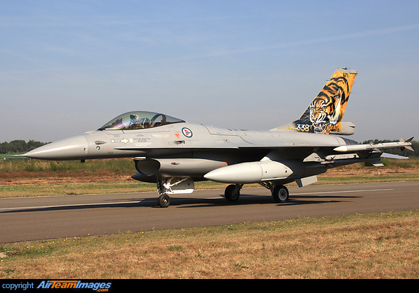 General Dynamics - F-16 Falcon General Dynamics - F-16 Falcon