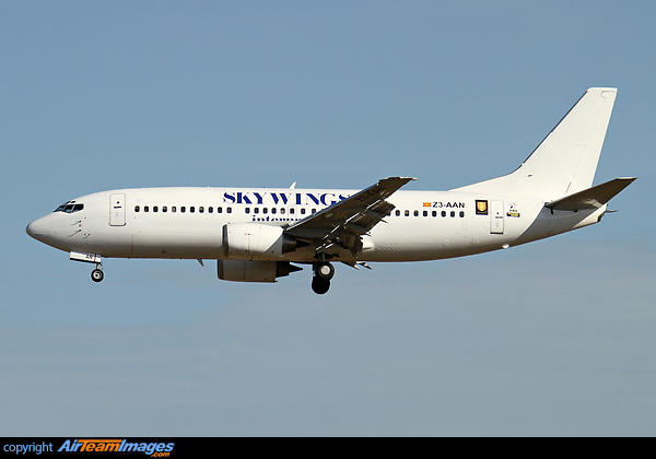 The second Airlift Service Boeing 737-300 has now received Skywings International titles. Boeing 737-382