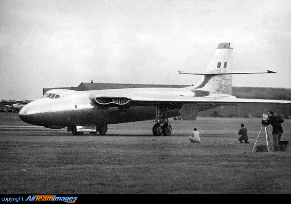 RAF Vickers Valiant B1 WB215 at the 1952 SBAC show Farnborough Vickers Valiant B1