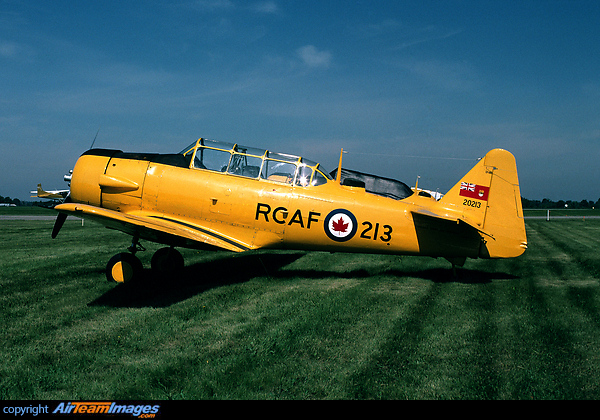 RCAF 20213 is a Harvard IV seen here at the 1980 Hamilton International Airshow CCF Harvard Mk4