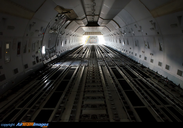 Boeing 747-4R7F/SCD Boeing 747-4R7F/SCD