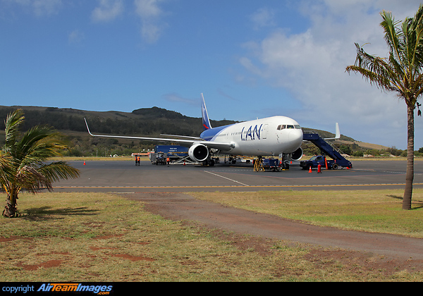 Boeing 767-352/ER Boeing 767-352/ER